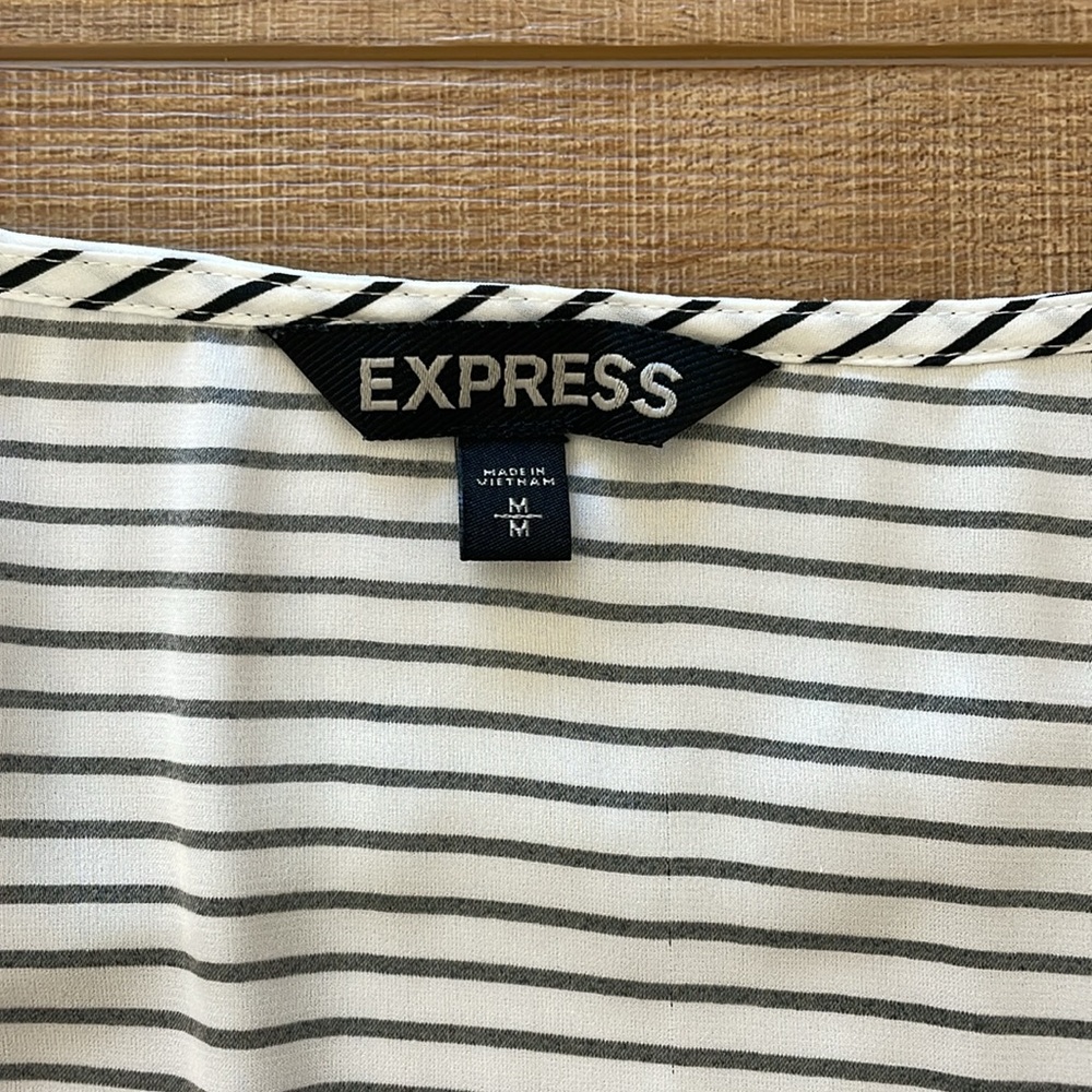 Express blouse - Picture 3 of 3